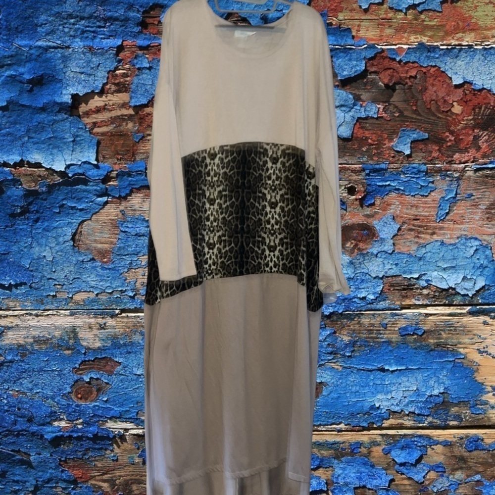 Umgee Generous Fit XL Up Leopard Print Long Sleeve Dress - Picture 1 of 3